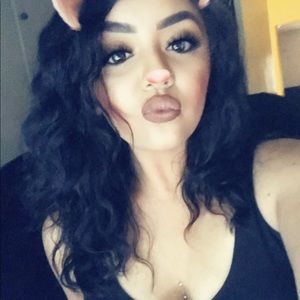 Meet your Posher, Eva